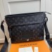 Louis Vuitton Besace Zippee Bag In Monogram Eclipse Canvas M45216